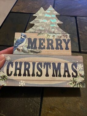 Merry Christmas Wooden Table Holiday Sign- EUC